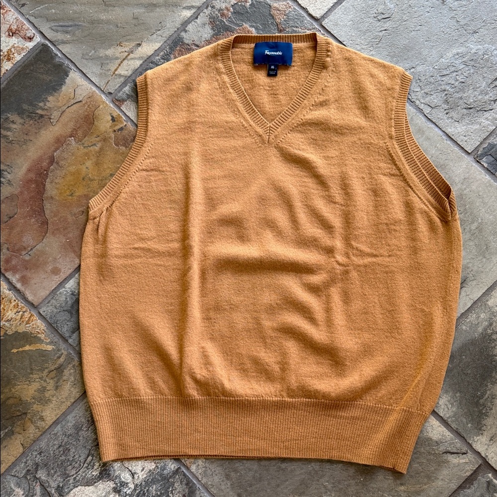 Faconnable Women's V-Neck Tan Sweater Vest Size X-Large EUC